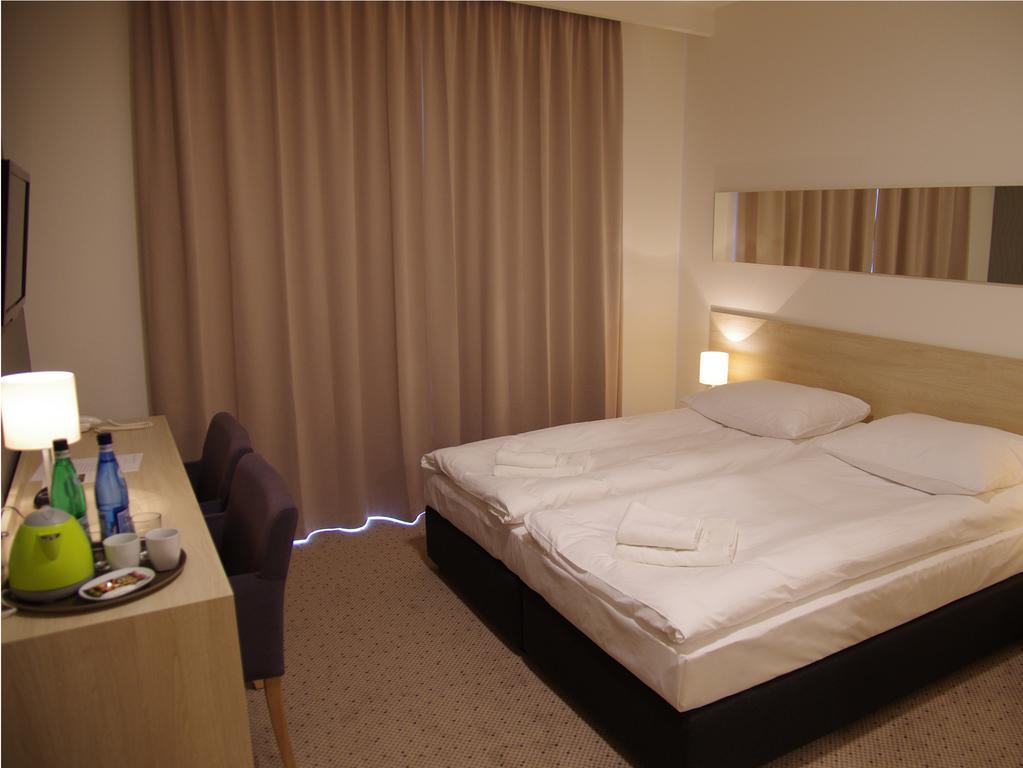 Hotel Uniejów Uniejow Quarto foto